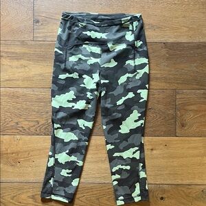 Lululemon Athletica Green Camo Leggings